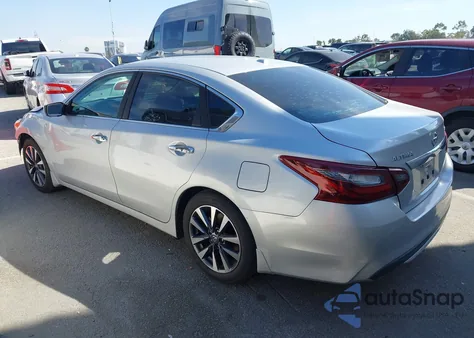 2016 Nissan Altima 2.5/2.5 S/2.5 Sl/2.5 Sr/2.5 Sv z USA, uszkodzony, nr VIN 1N4AL3AP5GL195083